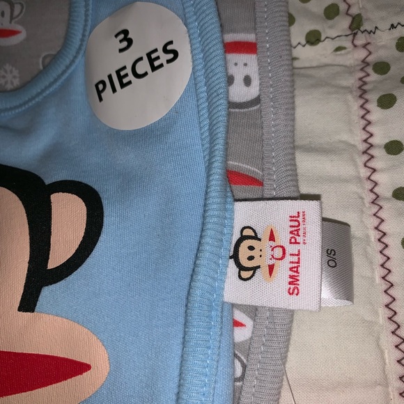 Brand new PAUL Frank blanket & bibs - Picture 3 of 7